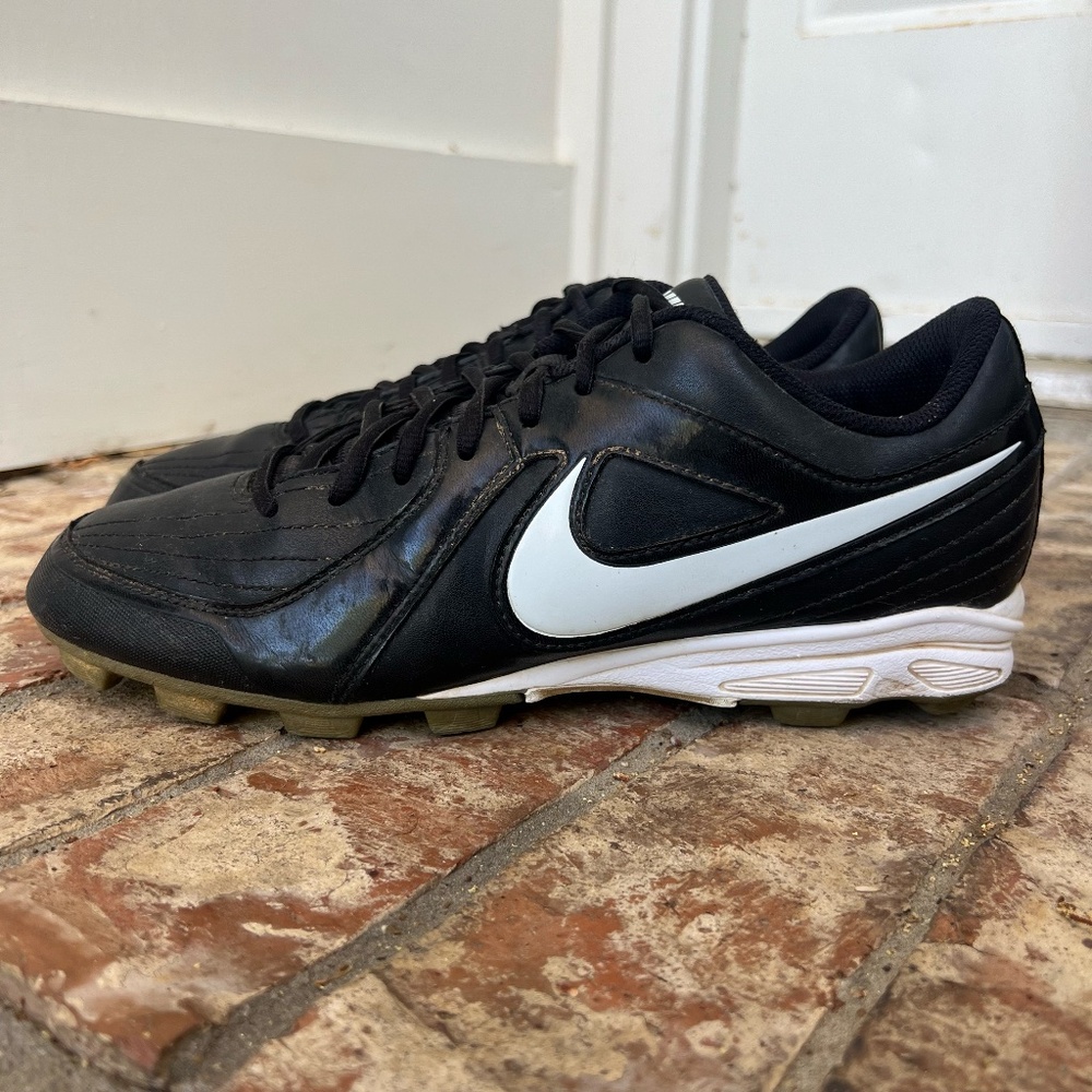 Nike Softball Cleats Unify Keystone Black/White Shoes Women's Sz 10 Molded Stud - Picture 5 of 11